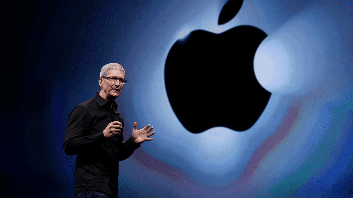 Tim Cook gay CEO of Apple